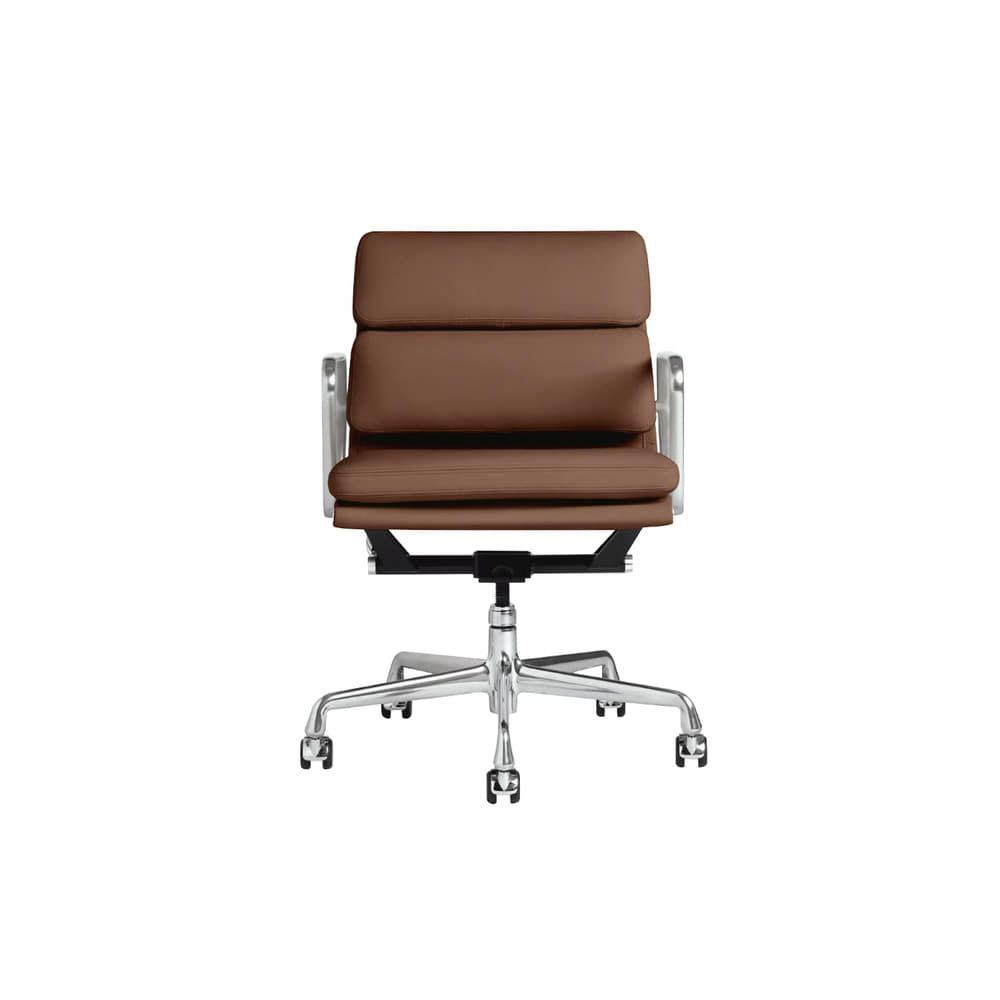 Eames Soft Pad Group Management Chair (Prone Ledge Leather)