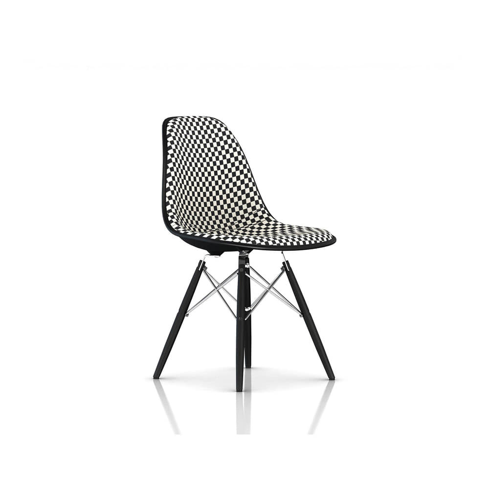 Eames Molded Plastic Side Chair, Dowell Base (Black Checker/Ebony)전시품 30%